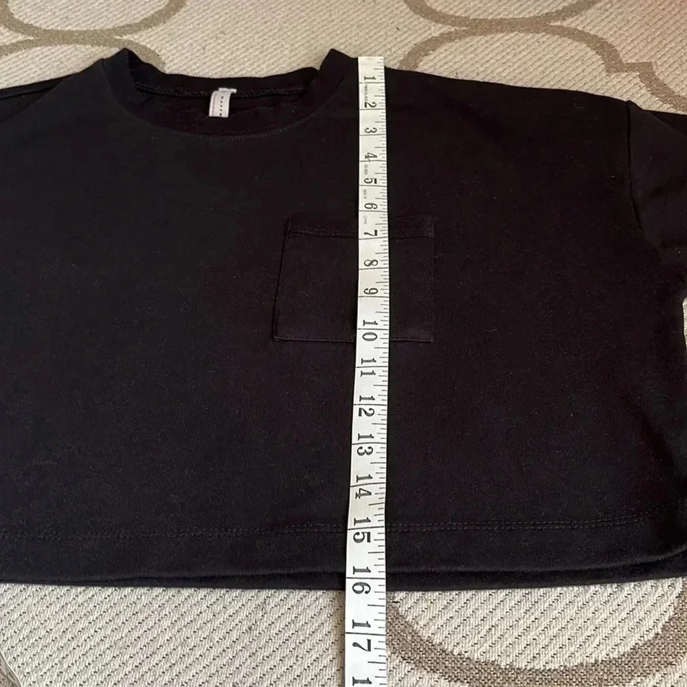 Free People Black Cropped Long-Sleeve Sweatshirt